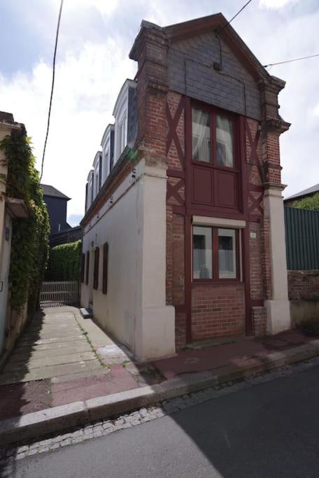 Jolie Cottage Idealement Situee オンフルール エクステリア 写真