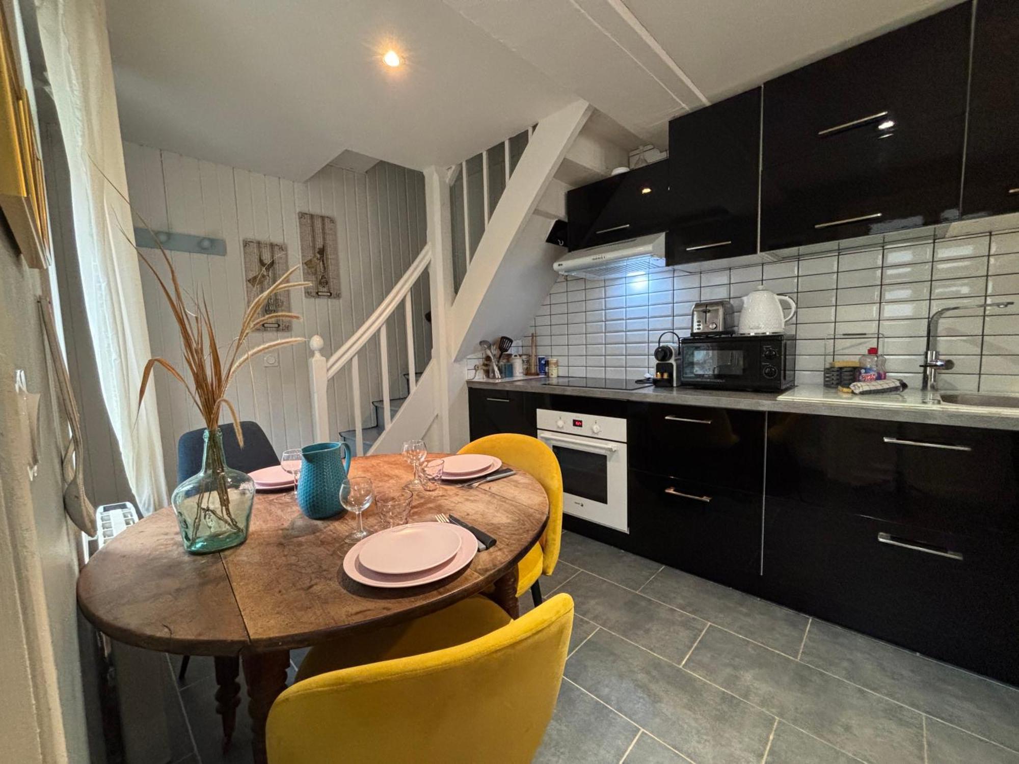 Jolie Cottage Idealement Situee オンフルール エクステリア 写真